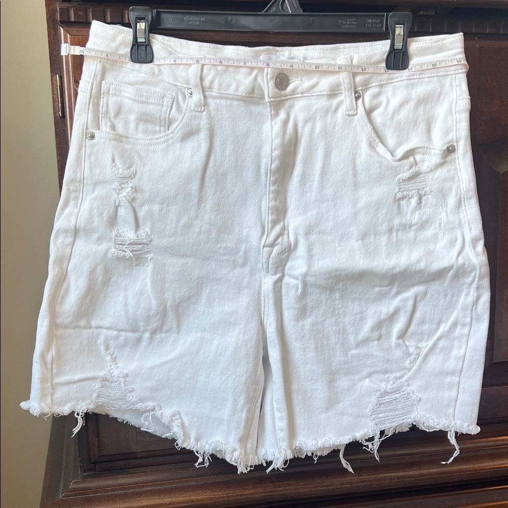 Risen Jeans White Denim Shorts